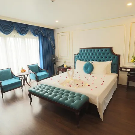 Royal Van Phu Hotel